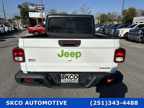 Used 2020 Jeep Gladiator Sport w/ Quick Order Package 24S image 4