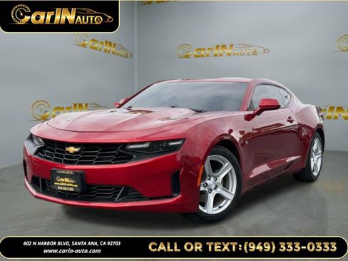 Used 2021 Chevrolet Camaro LT image 1
