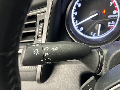 Used 2024 Toyota Camry SE image 39