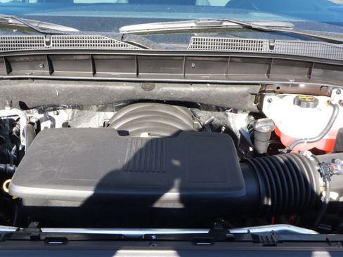 New 2026 GMC Sierra 1500 SLT image 18