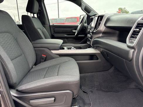 New 2026 RAM 1500 Express AWD/4WD image 15