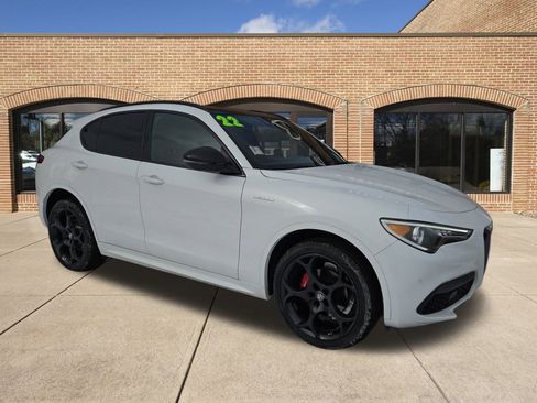 Used 2022 Alfa Romeo Stelvio Veloce image 1
