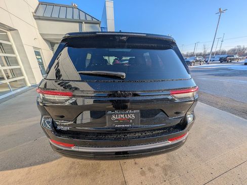 New 2026 Jeep Grand Cherokee Limited image 10