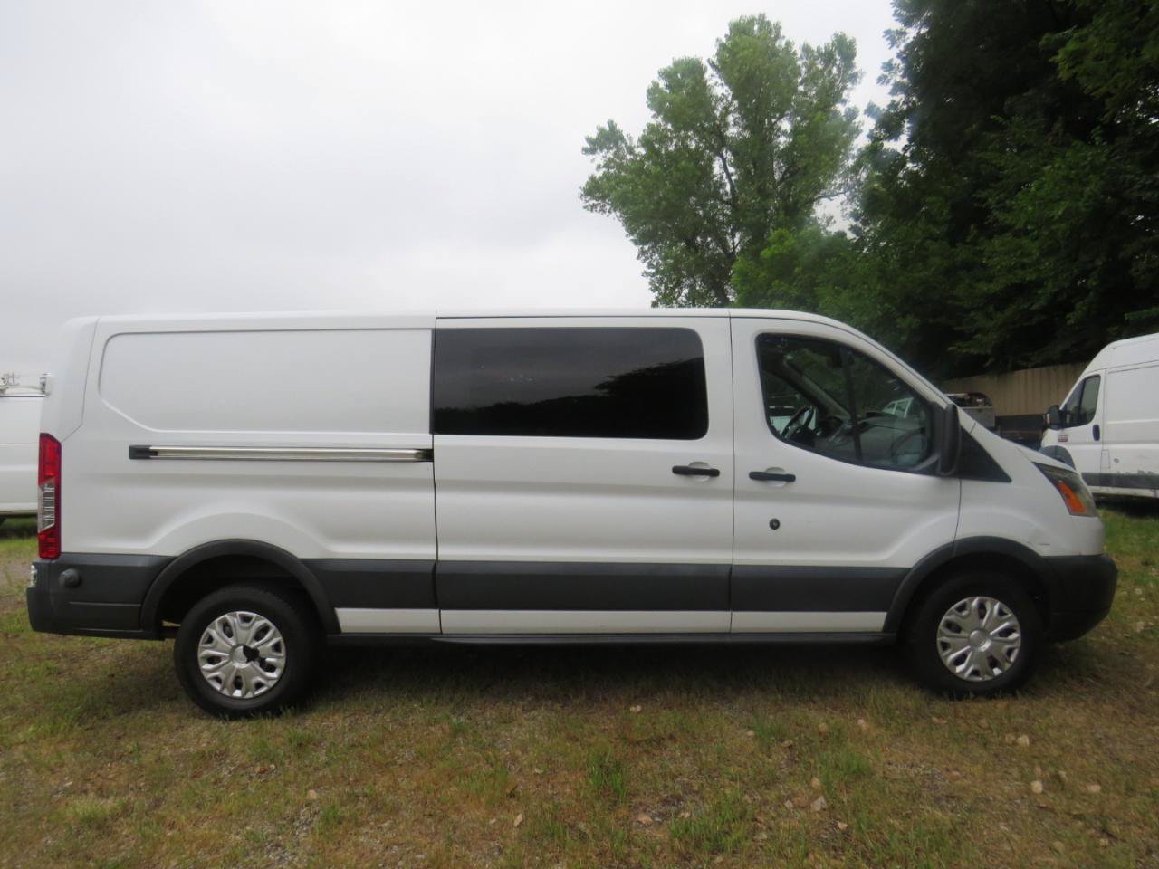 Used 2016 Ford Transit 350 148 Low Roof w/ Exterior Upgrade Package RWD image 4