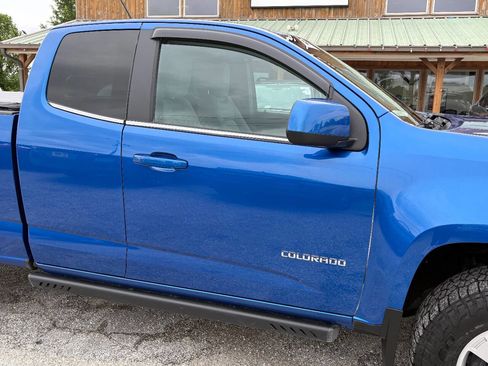 Used 2020 Chevrolet Colorado W/T w/ WT Convenience Package AWD/4WD image 8