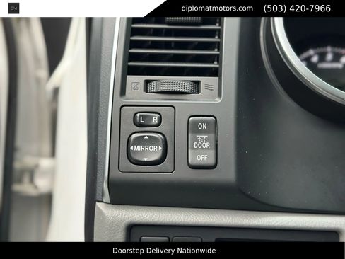 Used 2018 Toyota Sequoia TRD Sport image 36