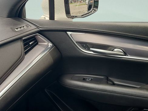 Used 2024 Cadillac XT5 Luxury FWD image 13