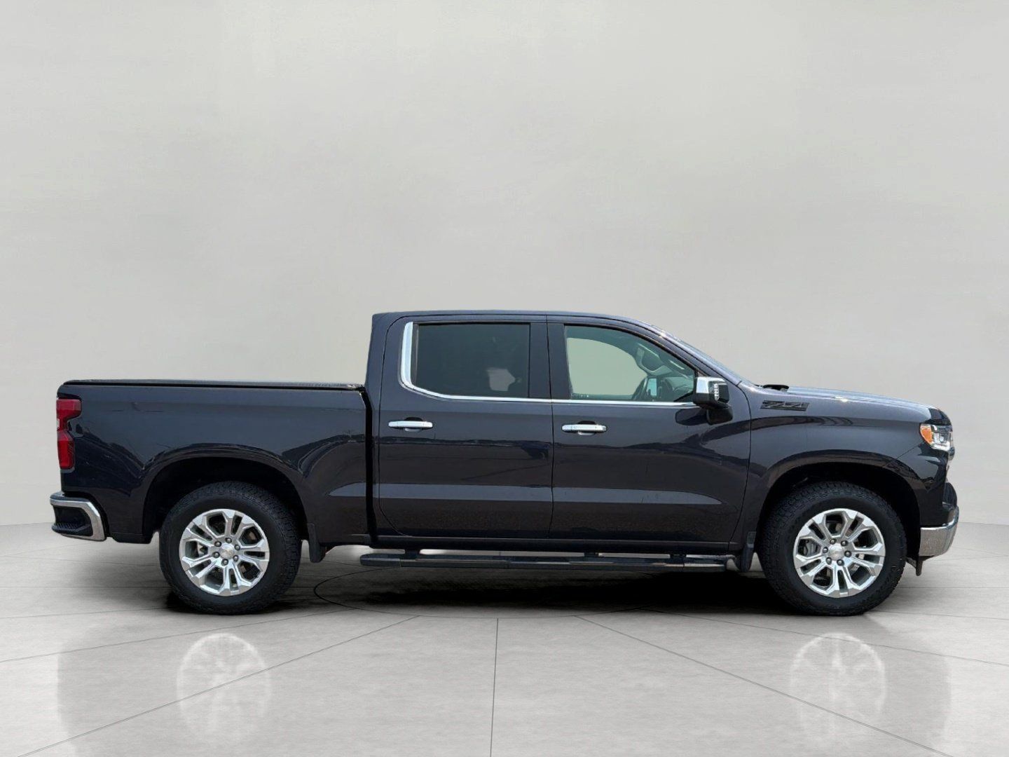 Used 2023 Chevrolet Silverado 1500 LTZ AWD/4WD image 28