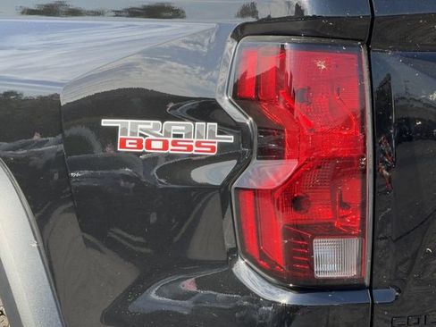 New 2026 Chevrolet Colorado Trail Boss AWD/4WD image 7