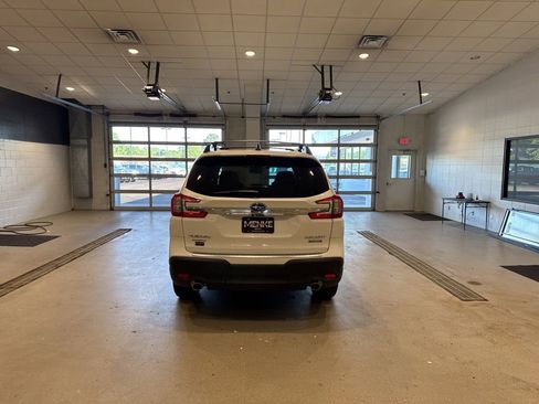 Used 2023 Subaru Ascent Touring AWD/4WD image 6