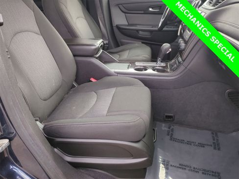 Used 2015 Chevrolet Traverse LT image 30