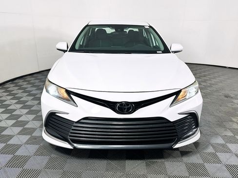 Used 2023 Toyota Camry LE image 8