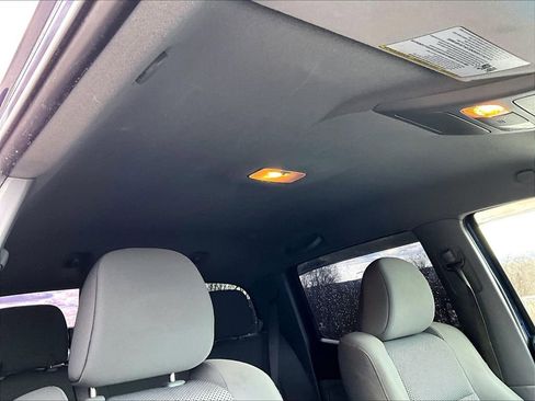 Used 2015 Toyota Tacoma Base w/ TRD Off-Road Package image 18