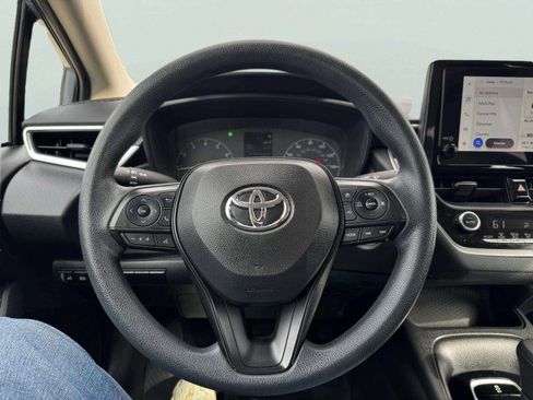 Used 2023 Toyota Corolla LE image 27