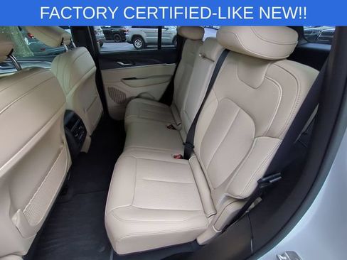 Certified 2025 Jeep Grand Cherokee Limited w/ Luxury Tech Group II RWD image 32
