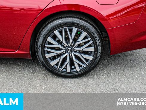 Used 2025 Nissan Altima 2.5 SV FWD image 16
