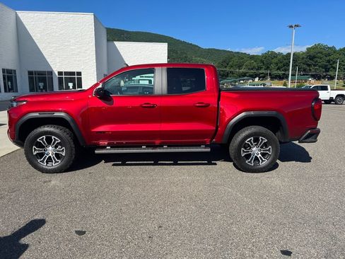 Used 2023 GMC Canyon AT4 w/ AT4 Premium Package AWD/4WD image 5
