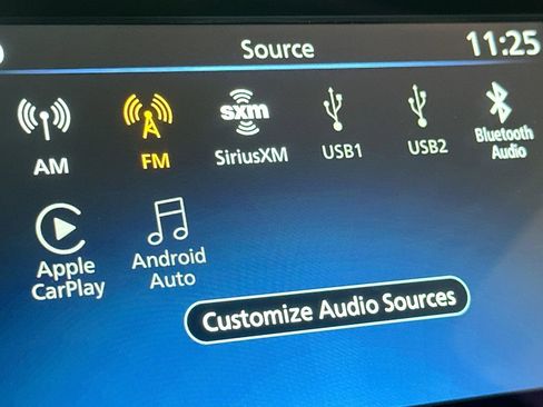 Used 2025 Nissan Versa SR w/ Trunk Package FWD image 27