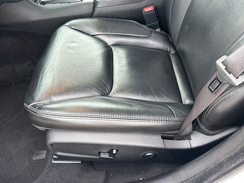 Used 2020 Chrysler 300 Touring L w/ Quick Order Package 2EF image 18