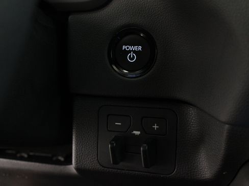 Used 2026 Toyota Sequoia Limited AWD/4WD image 18