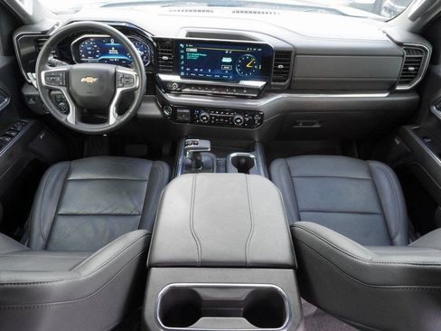 Used 2024 Chevrolet Silverado 1500 LTZ AWD/4WD image 17