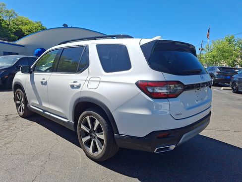 Used 2023 Honda Pilot Elite image 9