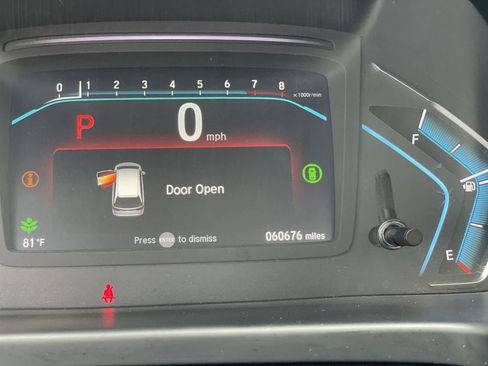 Used 2023 Honda Odyssey Touring image 12