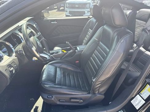 Used 2010 Ford Mustang GT Premium RWD image 9