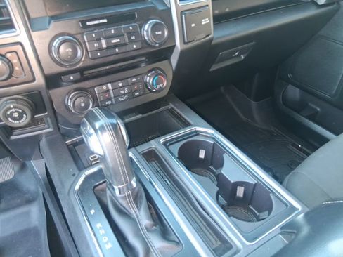 Used 2018 Ford F150 XLT w/ Equipment Group 302A Luxury AWD/4WD image 13