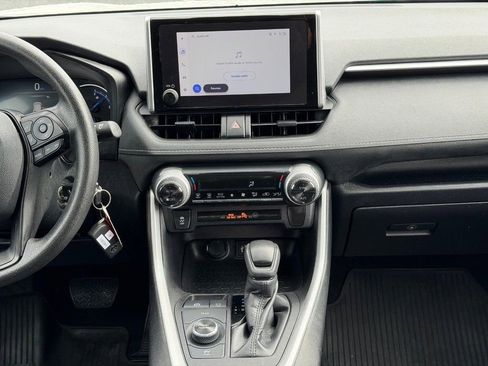 Used 2024 Toyota RAV4 LE AWD/4WD image 15