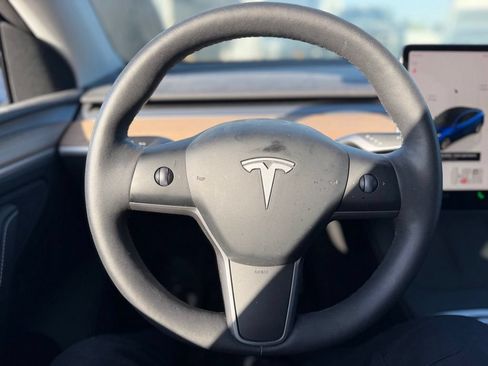 Used 2023 Tesla Model Y Long Range AWD/4WD image 6