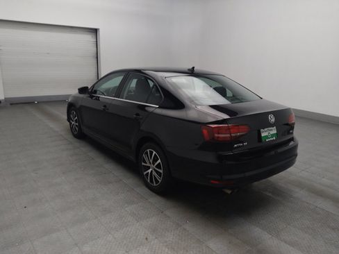 Used 2017 Volkswagen Jetta SE FWD image 5