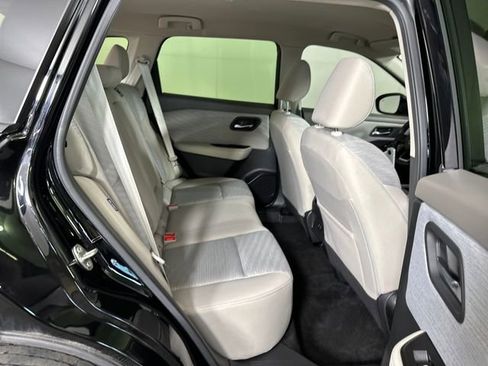 Used 2023 Nissan Rogue SV image 27