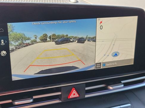 Used 2025 Hyundai Elantra SEL FWD image 24