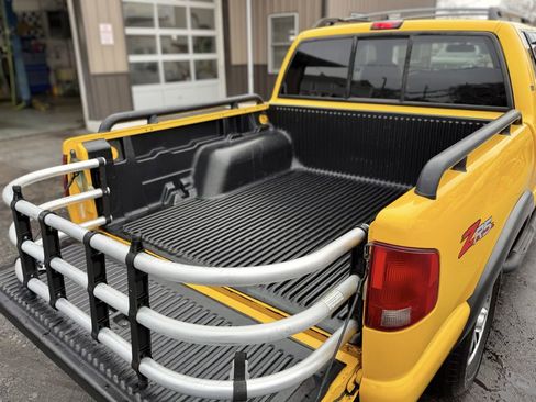 Used 2002 Chevrolet S10 Pickup LS w/ ZR5 Appearance Pkg image 20