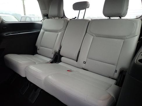 Used 2025 Ford Expedition Platinum w/ Driver's Package AWD/4WD image 21