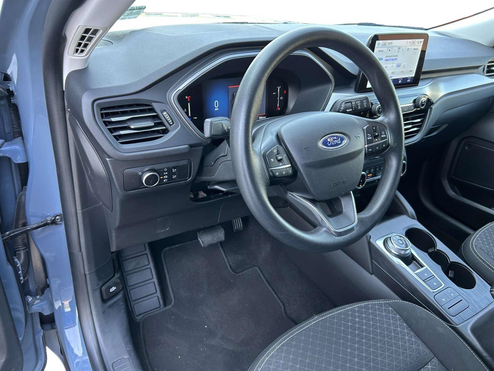 Used 2025 Ford Escape Active AWD/4WD image 10