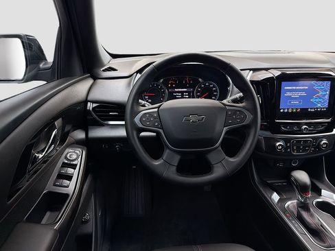 Used 2023 Chevrolet Traverse RS FWD image 23