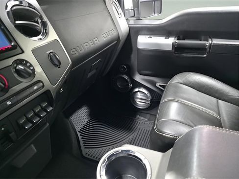 Used 2008 Ford F250 Lariat image 21