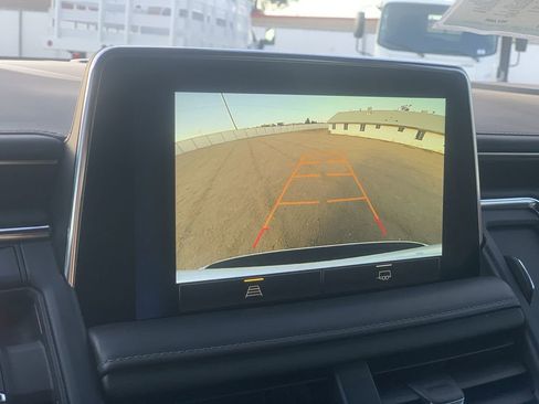 Used 2022 Chevrolet Tahoe Z71 AWD/4WD image 13