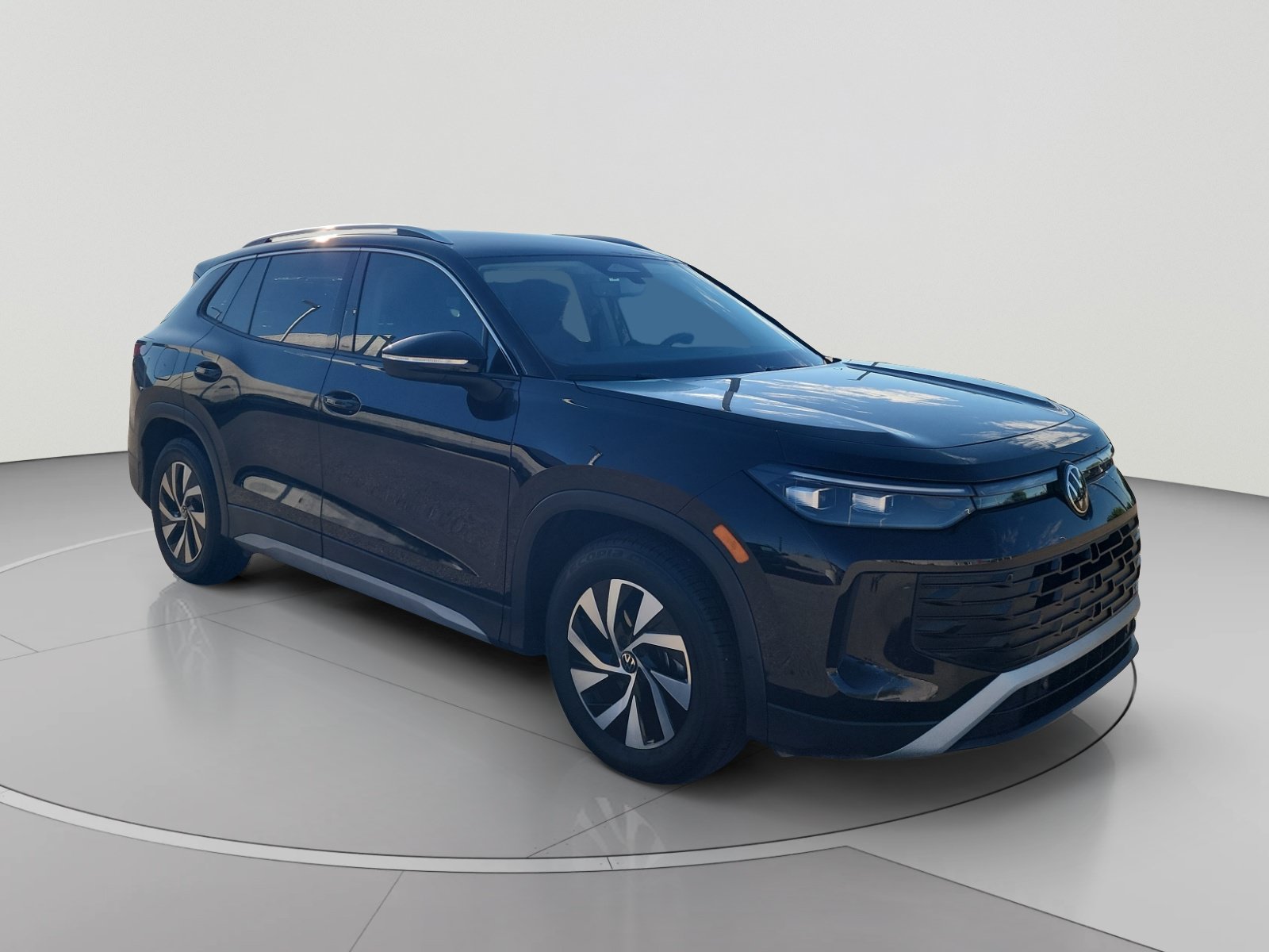 Certified 2026 Volkswagen Tiguan S FWD image 7