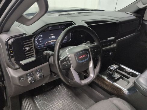 Used 2024 GMC Sierra 1500 Elevation image 10
