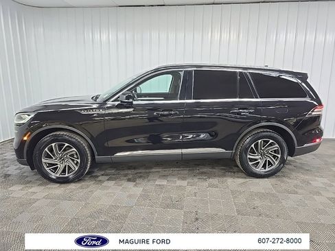 Used 2022 Lincoln Aviator AWD w/ Elements Package image 5