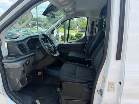Used 2025 Ford Transit 250 Low Roof w/ Exterior Upgrade Package RWD image 9