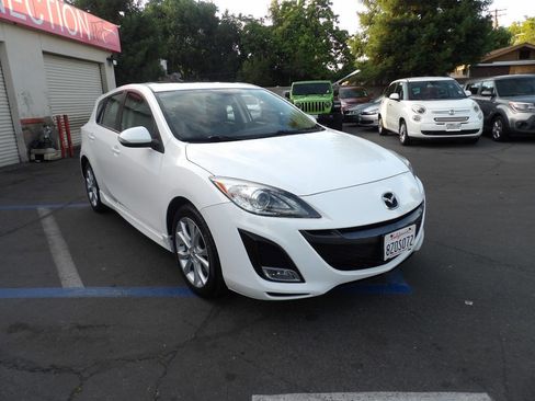 Used 2010 MAZDA MAZDA3 s Grand Touring FWD image 2