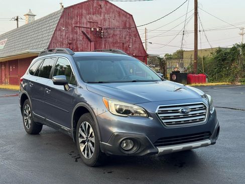 Used 2016 Subaru Outback 2.5i Limited AWD/4WD image 2