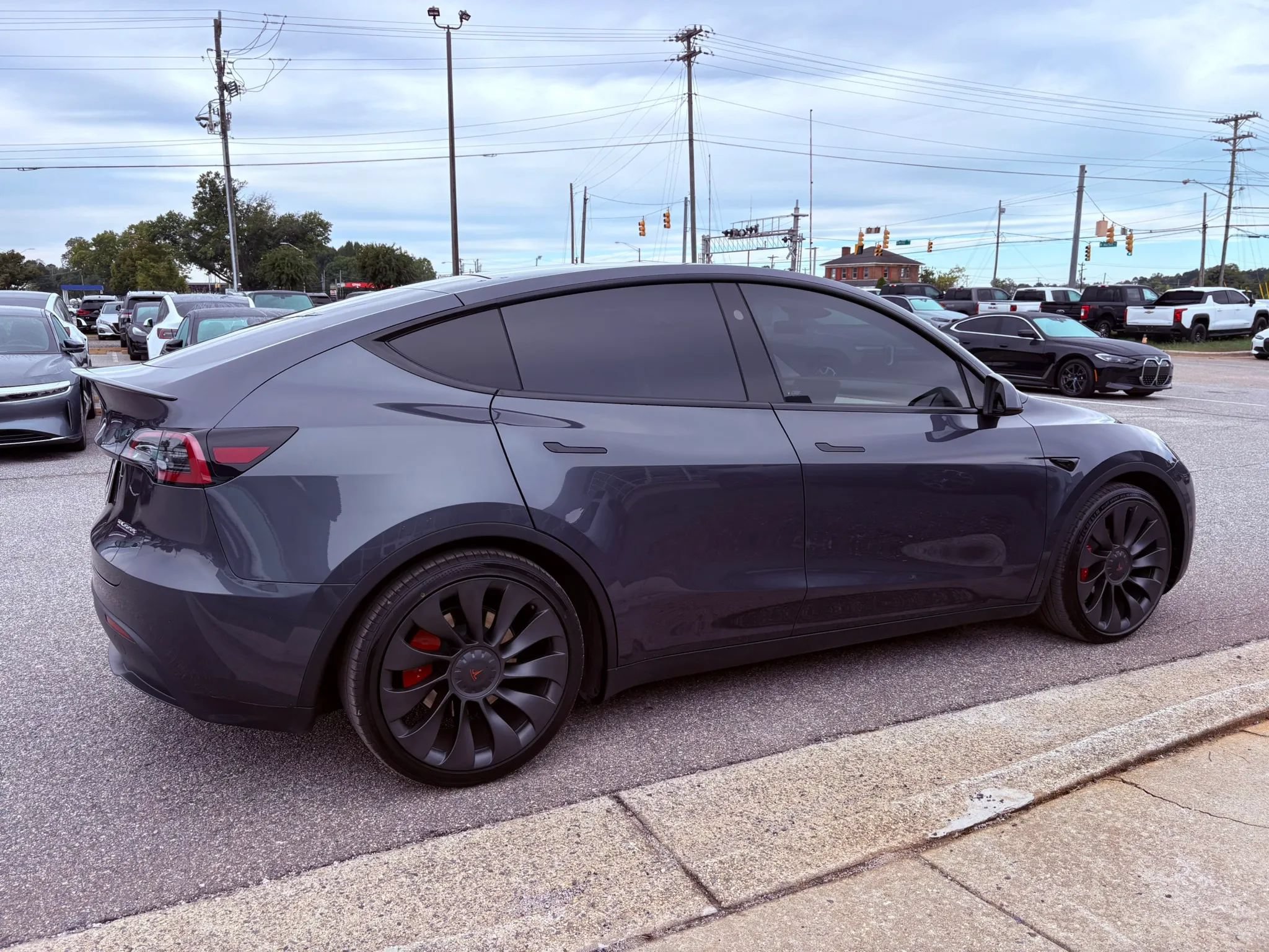 Used 2023 Tesla Model Y Performance AWD/4WD image 30