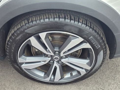 Used 2025 Volvo V60 B5 Cross Country Plus image 10