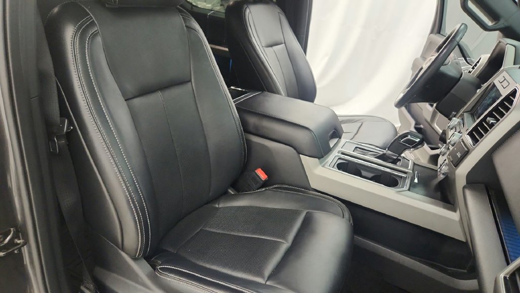 Used 2019 Ford F150 Lariat w/ Equipment Group 502A Luxury AWD/4WD image 24