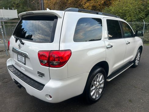 Used 2014 Toyota Sequoia Platinum image 5